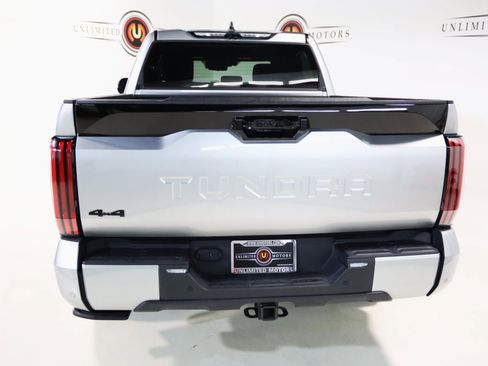 Used 2024 Toyota Tundra Platinum AWD/4WD image 28