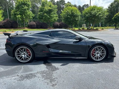Used 2024 Chevrolet Corvette Z06 w/ Z07 Performance Package RWD image 23