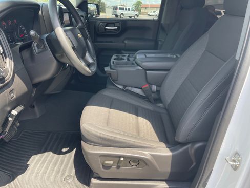 Used 2024 Chevrolet Silverado 1500 Custom AWD/4WD image 10