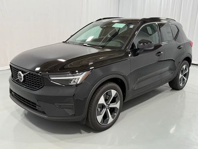 New 2026 Volvo XC40 B5 Core w/ Protection Package Premier