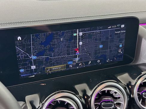 Used 2023 Mercedes-Benz GLA 35 AMG 4MATIC image 28