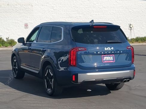 Used 2025 Kia Telluride S FWD image 8
