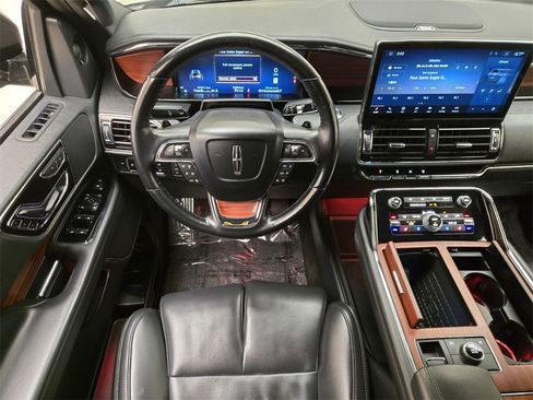 Used 2024 Lincoln Navigator L 4WD image 22