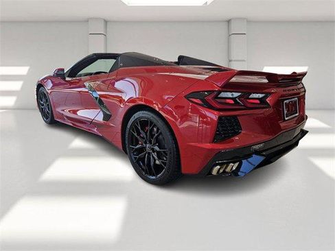 Used 2023 Chevrolet Corvette Stingray Premium Conv w/ Z51 Performance Package image 3