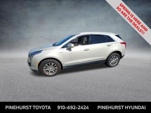 Used 2017 Cadillac XT5 Luxury w/ Driver Awareness Package image 8