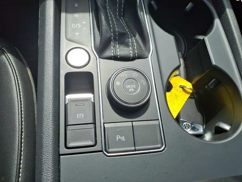 Used 2021 Volkswagen Atlas SE AWD/4WD image 26