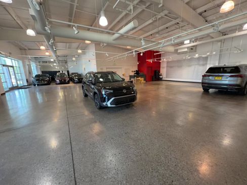 Used 2026 Volkswagen Taos S FWD image 11