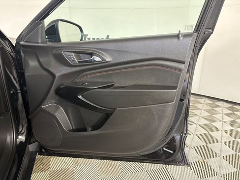 Used 2025 Chevrolet Trax RS w/ Driver Confidence Package image 23