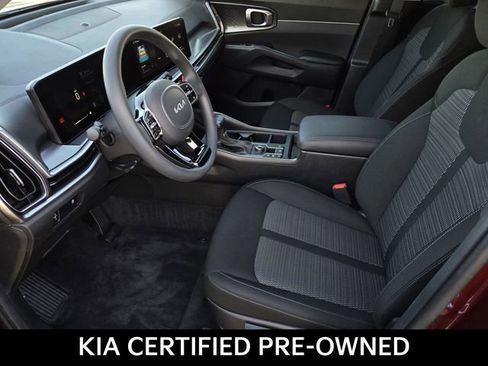 Certified 2025 Kia Sorento LX FWD image 21