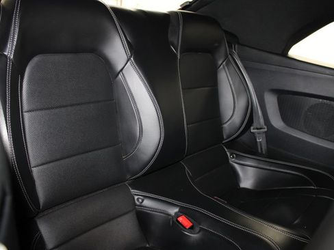 Used 2020 Ford Mustang GT Premium w/ Equipment Group 401A RWD image 30
