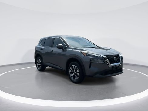 Used 2023 Nissan Rogue SV image 9