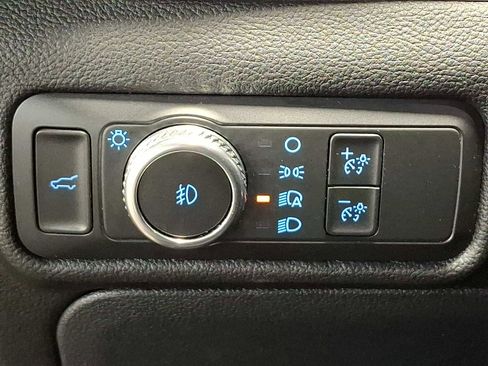 Used 2022 Ford Explorer XLT w/ Equipment Group 202A image 26