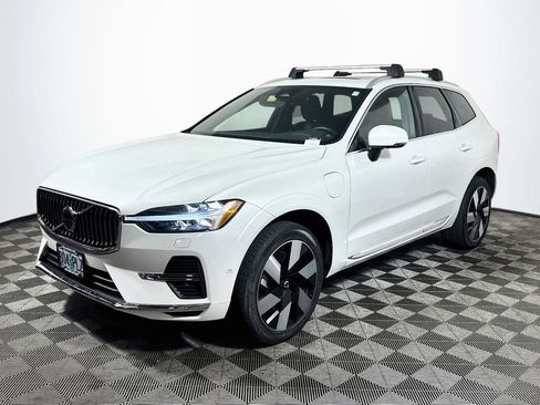 Used 2023 Volvo XC60 T8 Plus w/ Protection Package Premier AWD/4WD image 3