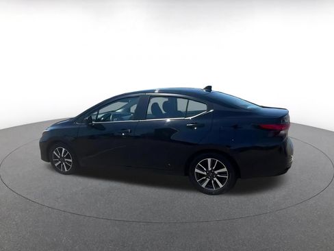 Used 2025 Nissan Versa SV FWD image 9