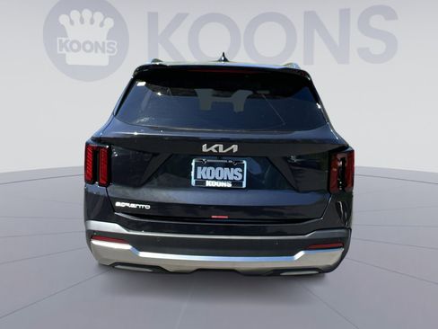 New 2026 Kia Sorento S FWD image 10