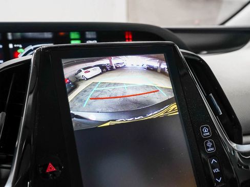 Certified 2018 Toyota Prius Prime Advanced w/ Carpet Mat Package FWD image 26