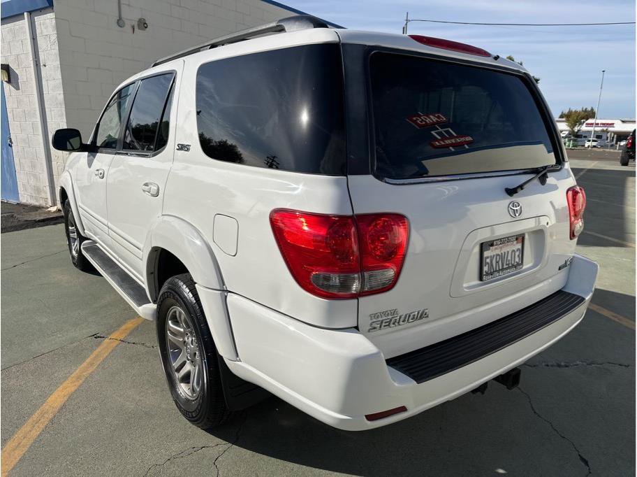 Used 2005 Toyota Sequoia SR5 RWD image 9