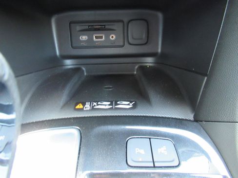 Used 2023 Chevrolet Equinox Premier FWD image 27