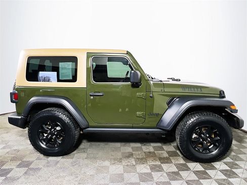 Used 2022 Jeep Wrangler Willys image 9