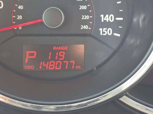 Used 2011 Kia Sorento EX FWD image 8