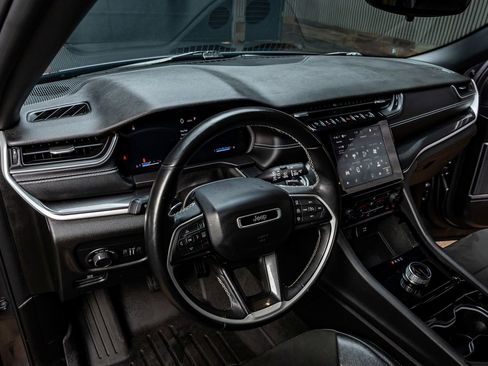 Used 2021 Jeep Grand Cherokee L Laredo AWD/4WD image 12