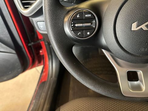 Used 2024 Kia Soul LX w/ Option Group 015 FWD image 11