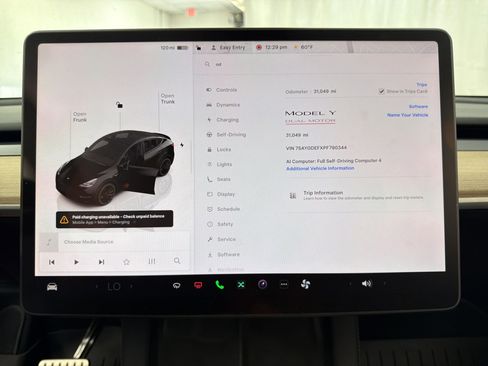 Used 2023 Tesla Model Y Performance image 22