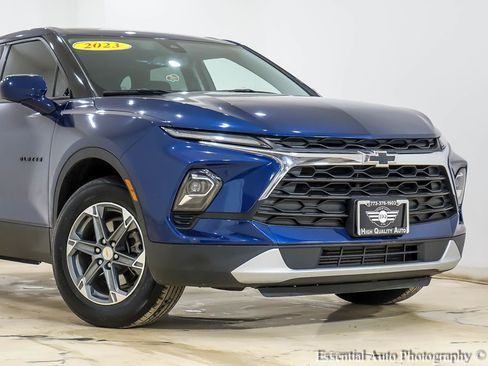 Used 2023 Chevrolet Blazer LT w/ Driver Confidence Package AWD/4WD image 2