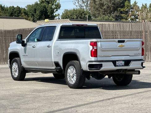 Used 2023 Chevrolet Silverado 2500 High Country AWD/4WD image 5