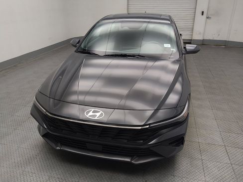 Used 2025 Hyundai Elantra SEL FWD image 15