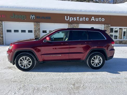 Used 2022 Jeep Grand Cherokee Laredo E w/ Security & Convenience Group image 8