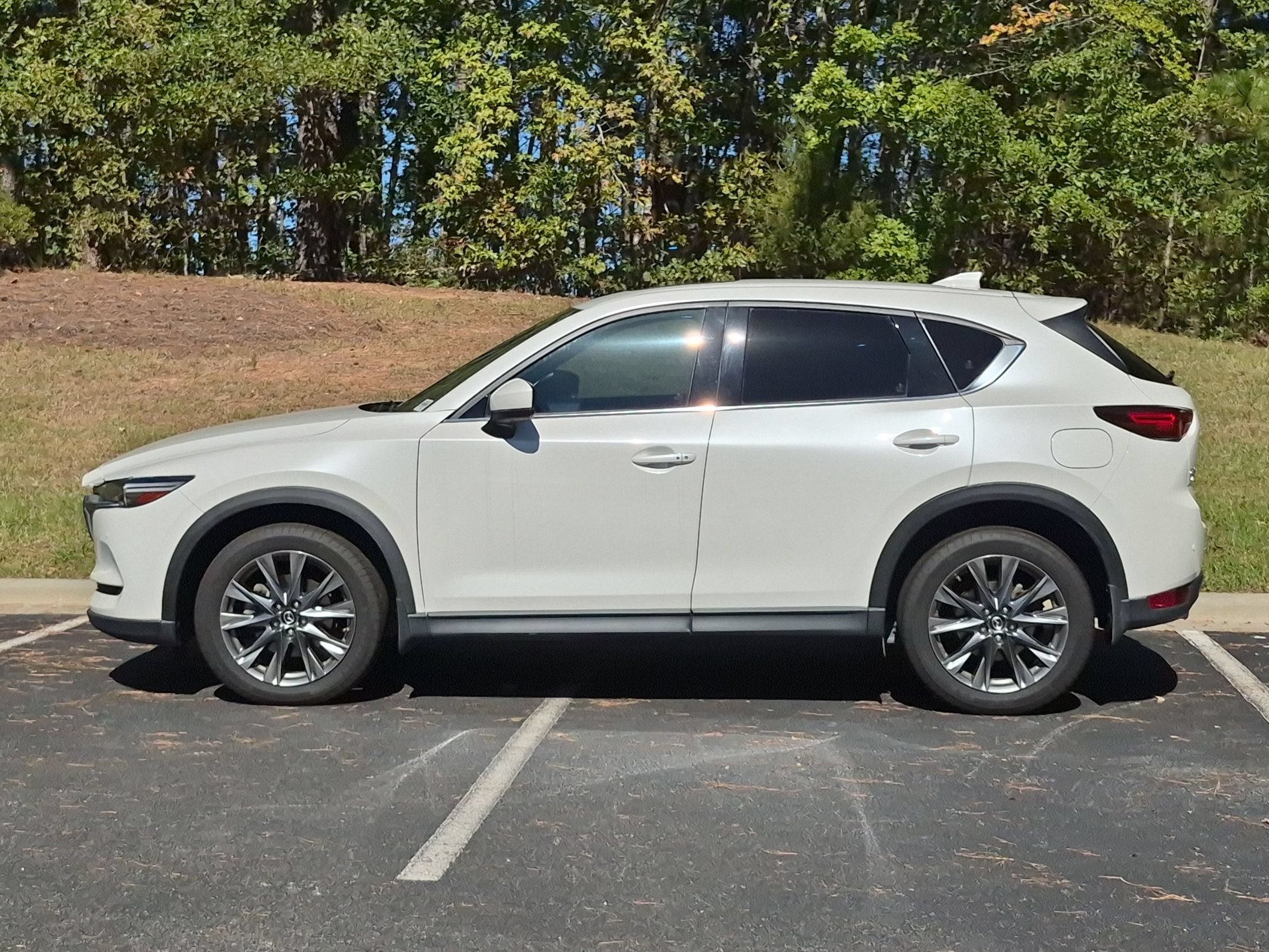 Used 2019 MAZDA CX-5 Signature AWD/4WD image 2