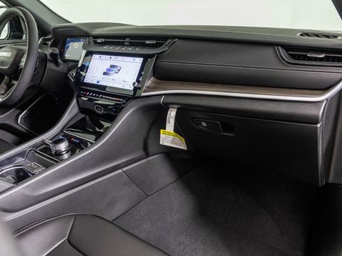 New 2026 Jeep Grand Cherokee Limited image 44