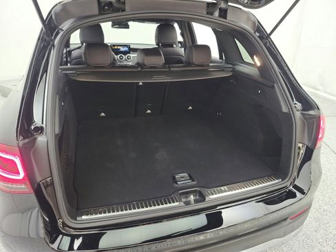 Used 2022 Mercedes-Benz GLC 300 image 21