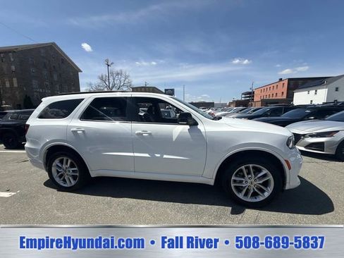 Used 2023 Dodge Durango GT AWD/4WD image 3