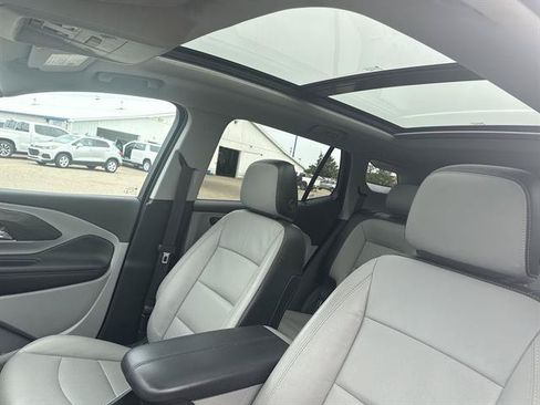 Used 2020 GMC Terrain SLT w/ Preferred Package AWD/4WD image 16