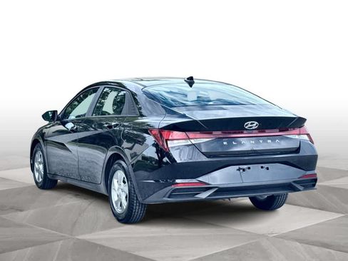 Used 2023 Hyundai Elantra SE FWD image 6