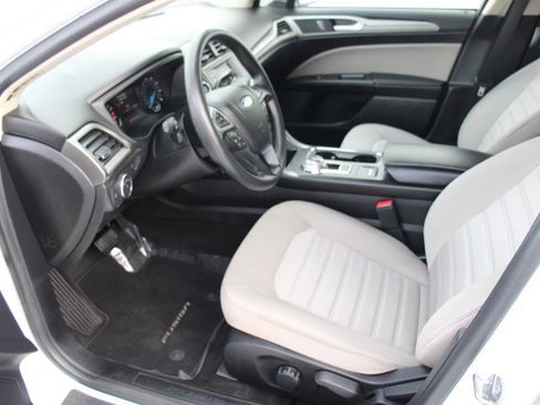 Used 2020 Ford Fusion S image 11