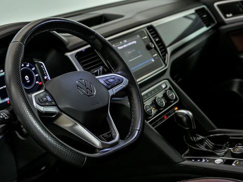 Used 2022 Volkswagen Atlas Cross Sport SEL Premium R-Line image 15