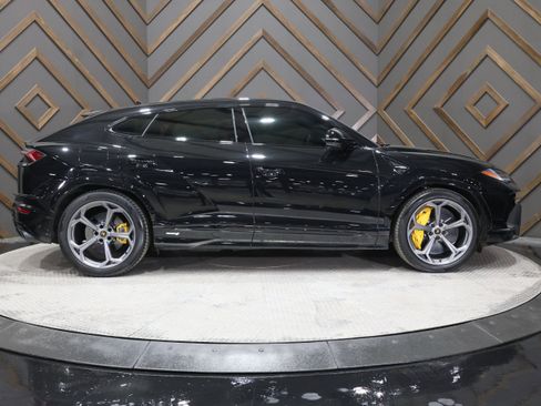 Used 2023 Lamborghini Urus S image 19