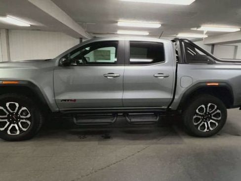 New 2025 GMC Canyon AT4 w/ Nightfall Edition AWD/4WD image 5