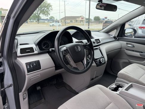 Used 2016 Honda Odyssey EX image 9