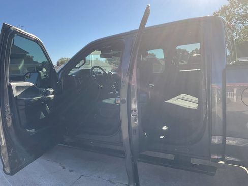 Used 2019 Ford F150 XLT w/ Equipment Group 302A Luxury image 9
