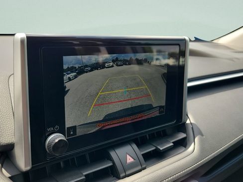 Certified 2025 Toyota RAV4 LE FWD image 17