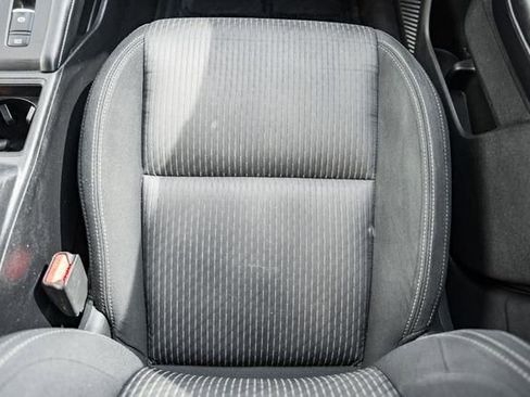 Used 2022 Mitsubishi Outlander ES image 29