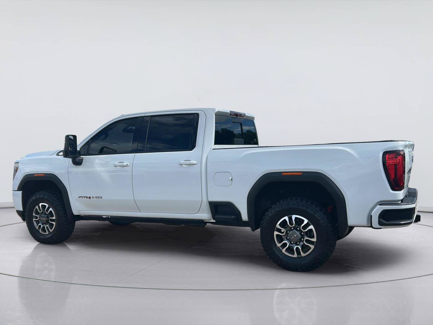 Used 2023 GMC Sierra 2500 AT4 w/ AT4 Preferred Package AWD/4WD image 6