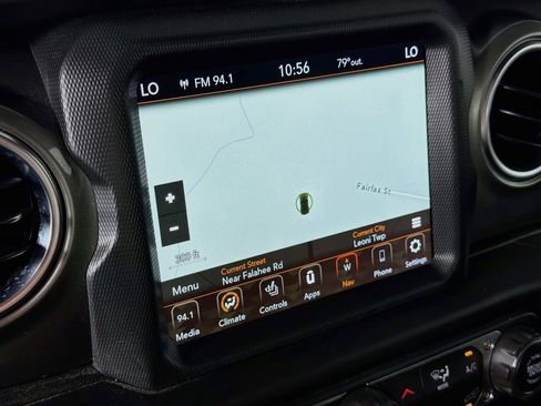 Used 2023 Jeep Wrangler Unlimited Sahara w/ Cold Weather Group AWD/4WD image 14