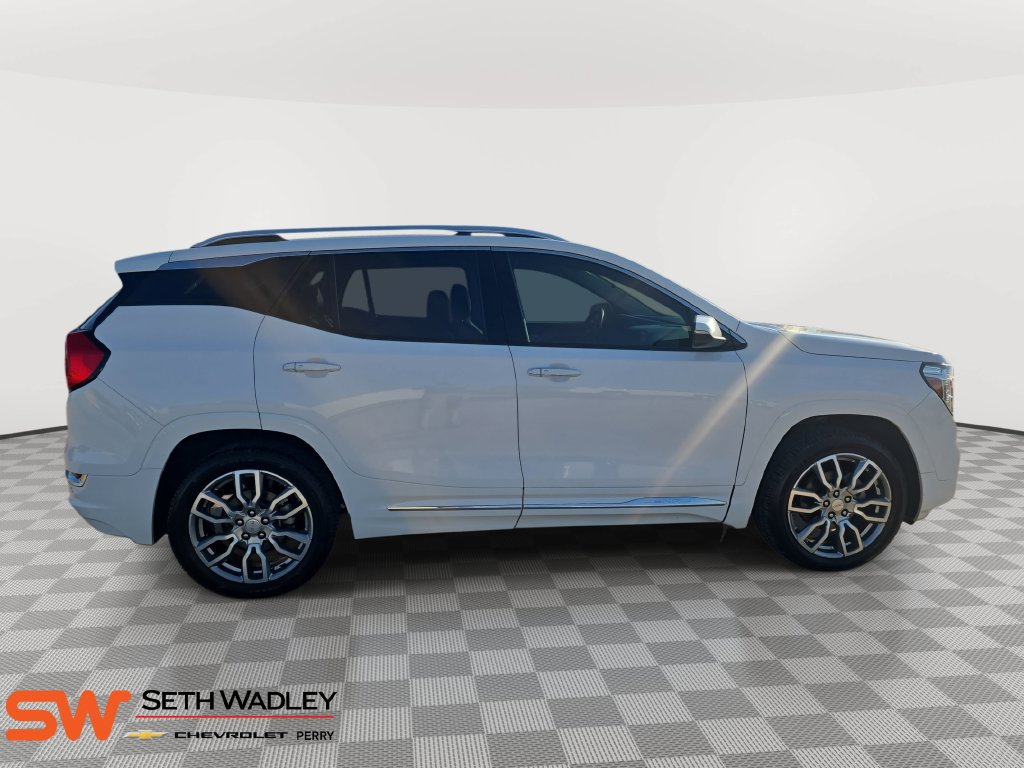 Used 2024 GMC Terrain Denali AWD/4WD image 8