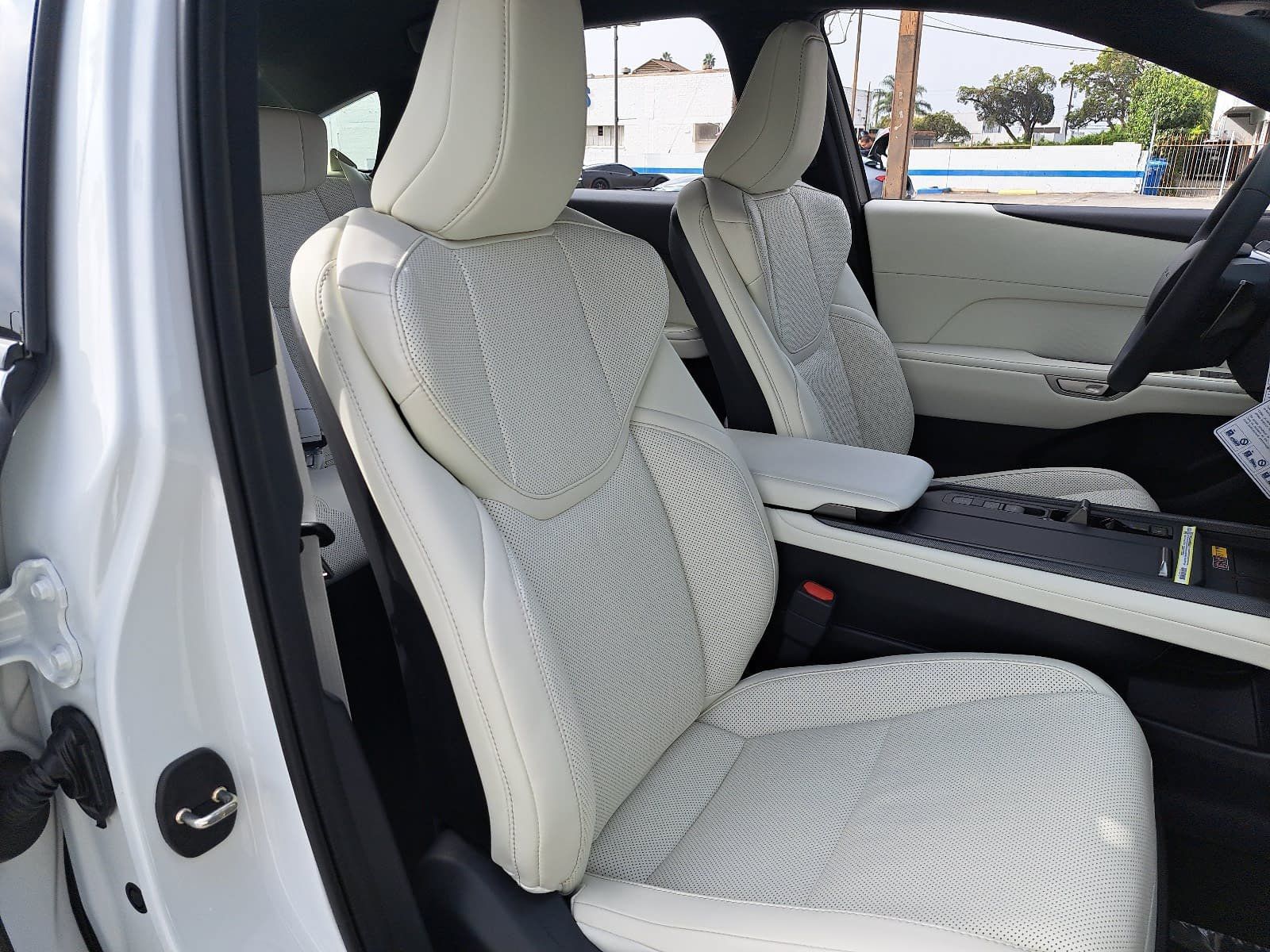 Used 2026 Lexus ES 500e w/ Convenience Package AWD/4WD image 10