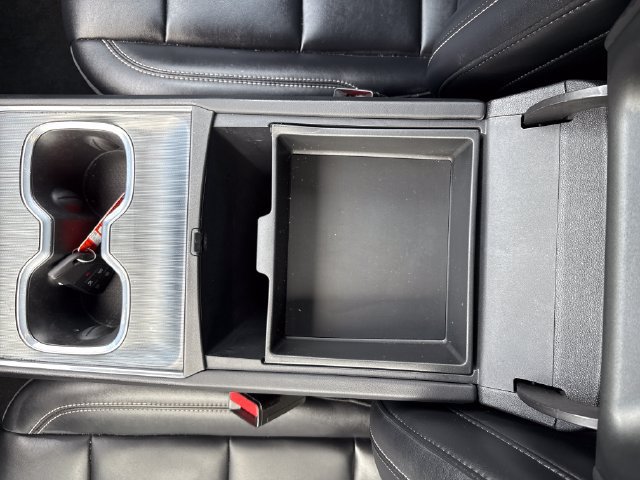 Used 2026 GMC Acadia Elevation w/ Elevation Premium Package FWD image 30